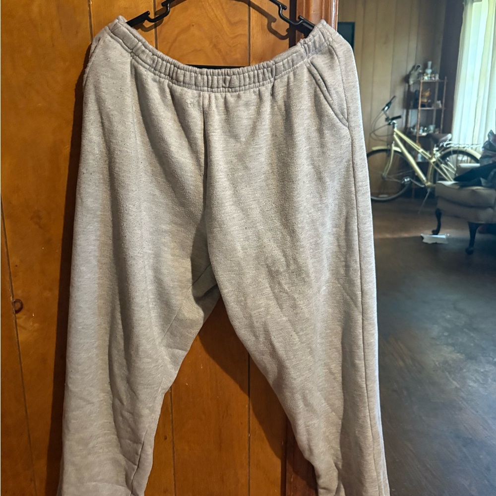 Gray Joggers with Elastic Waistband and Tapered Leg